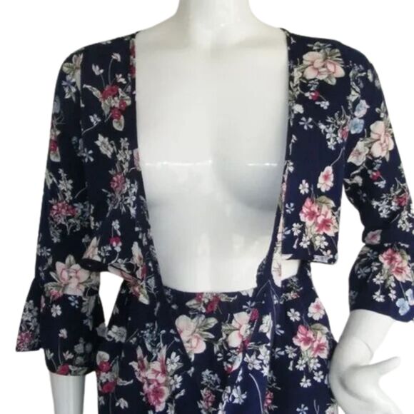 NASTY GAL Romper, 6, Blue Floral, Short, Tie Front, 3/4 Bell sleeve - Picture 6 of 15